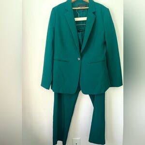 Ann Taylor Factory Green Pant Suit